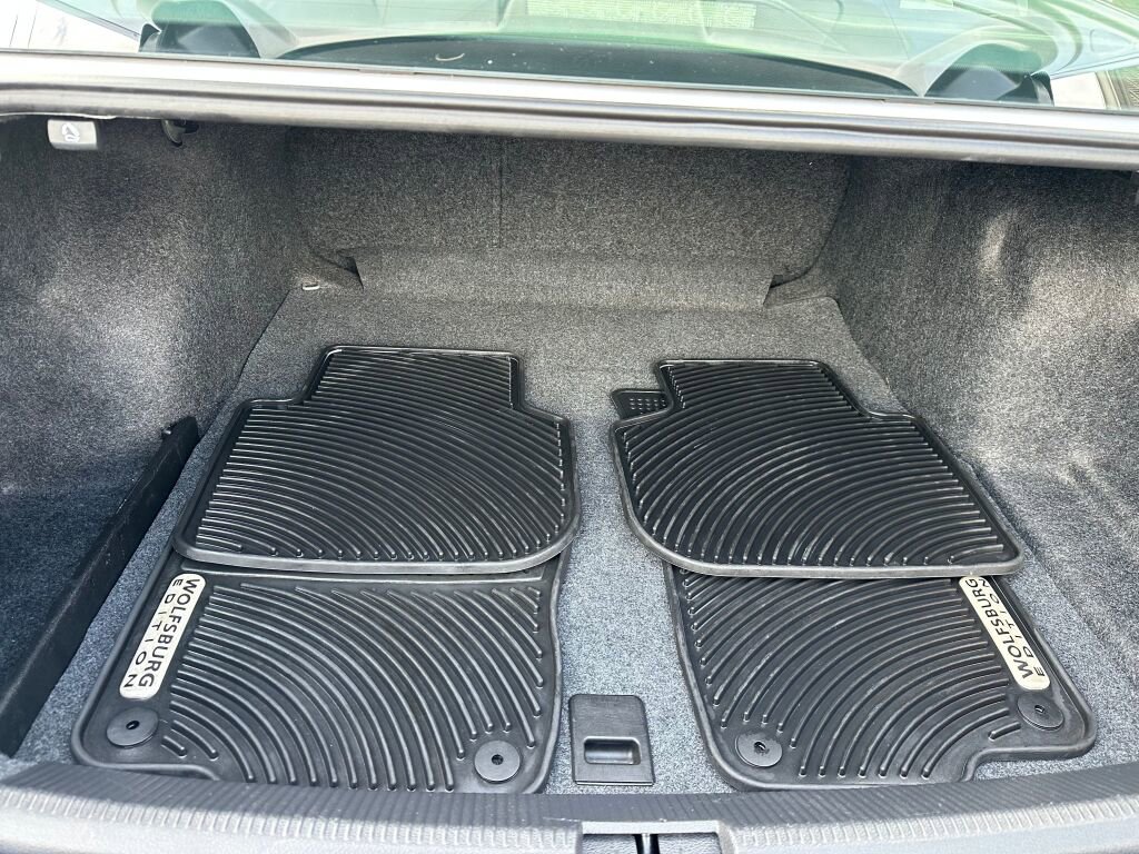 Used 2014 Volkswagen Passat 1.8T Wolfsburg Edition image 28