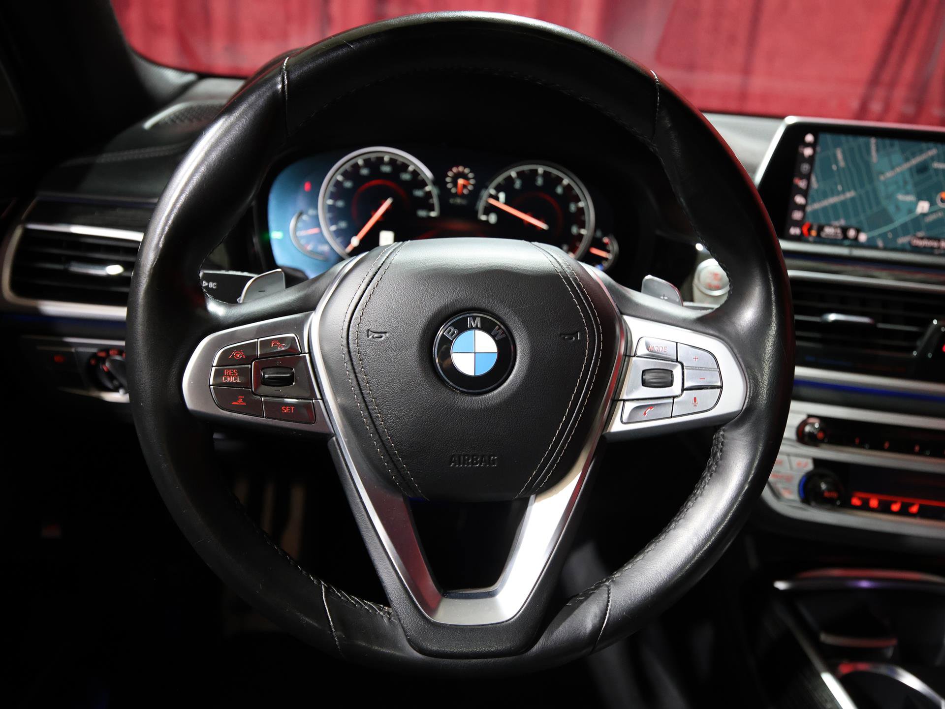 Used 2019 BMW 750i w/ Executive Package RWD image 17