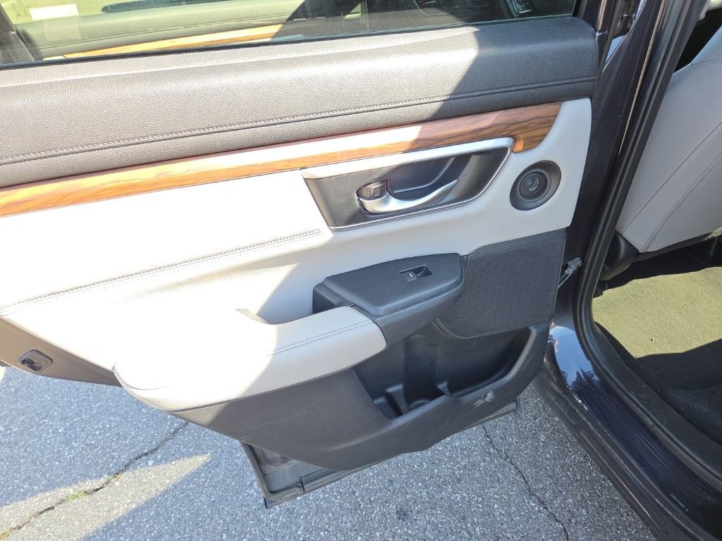 Used 2018 Honda CR-V Touring image 21