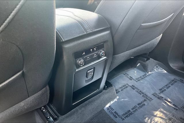Used 2023 Chevrolet Traverse LT FWD image 10
