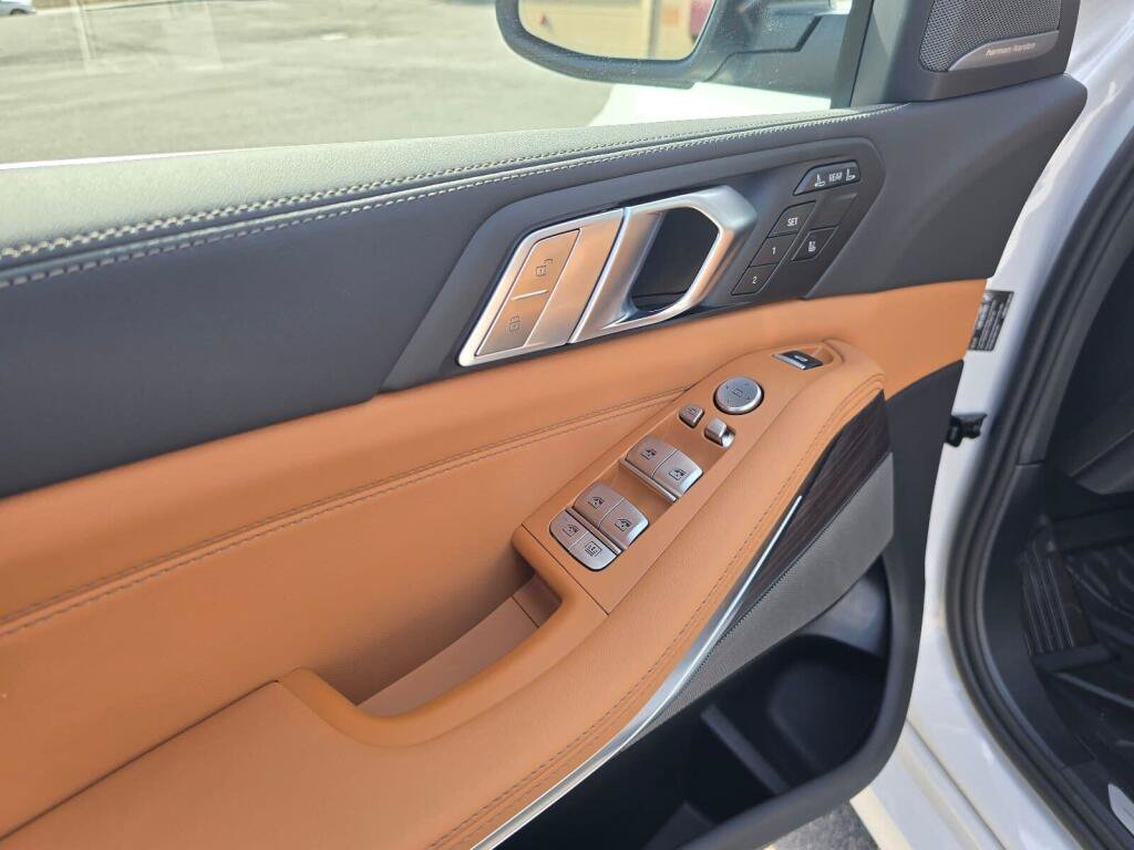 New 2027 BMW X7 xDrive40i AWD/4WD image 19