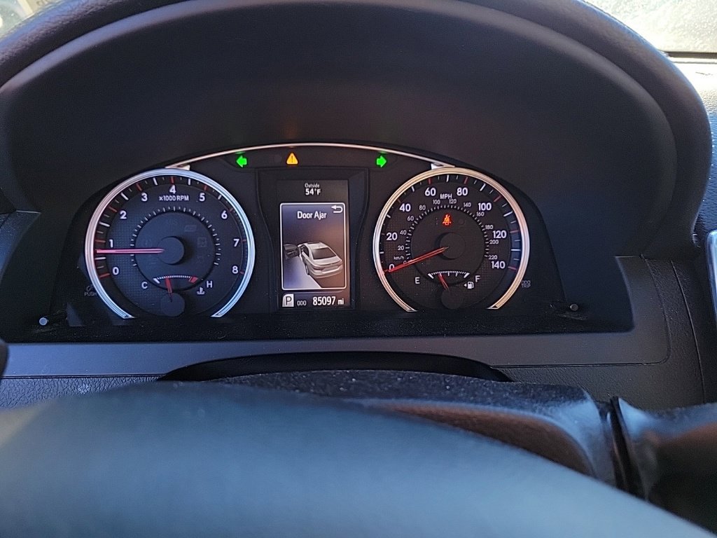 Used 2016 Toyota Camry SE FWD image 11