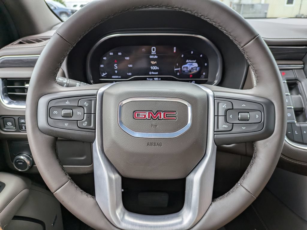 Used 2024 GMC Yukon SLT w/ SLT Luxury Package RWD image 28
