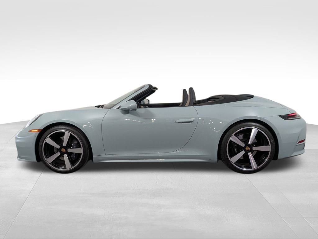Used 2025 Porsche 911 Carrera image 27