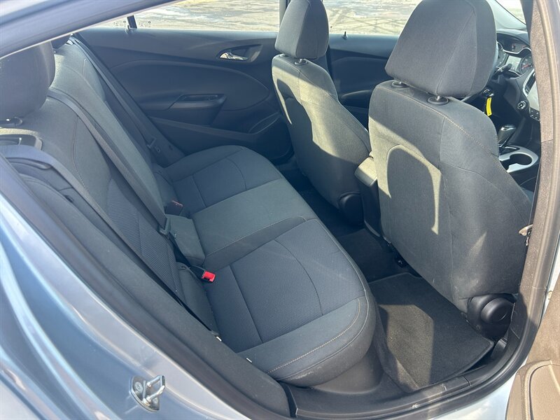 Used 2018 Chevrolet Cruze LS FWD image 11