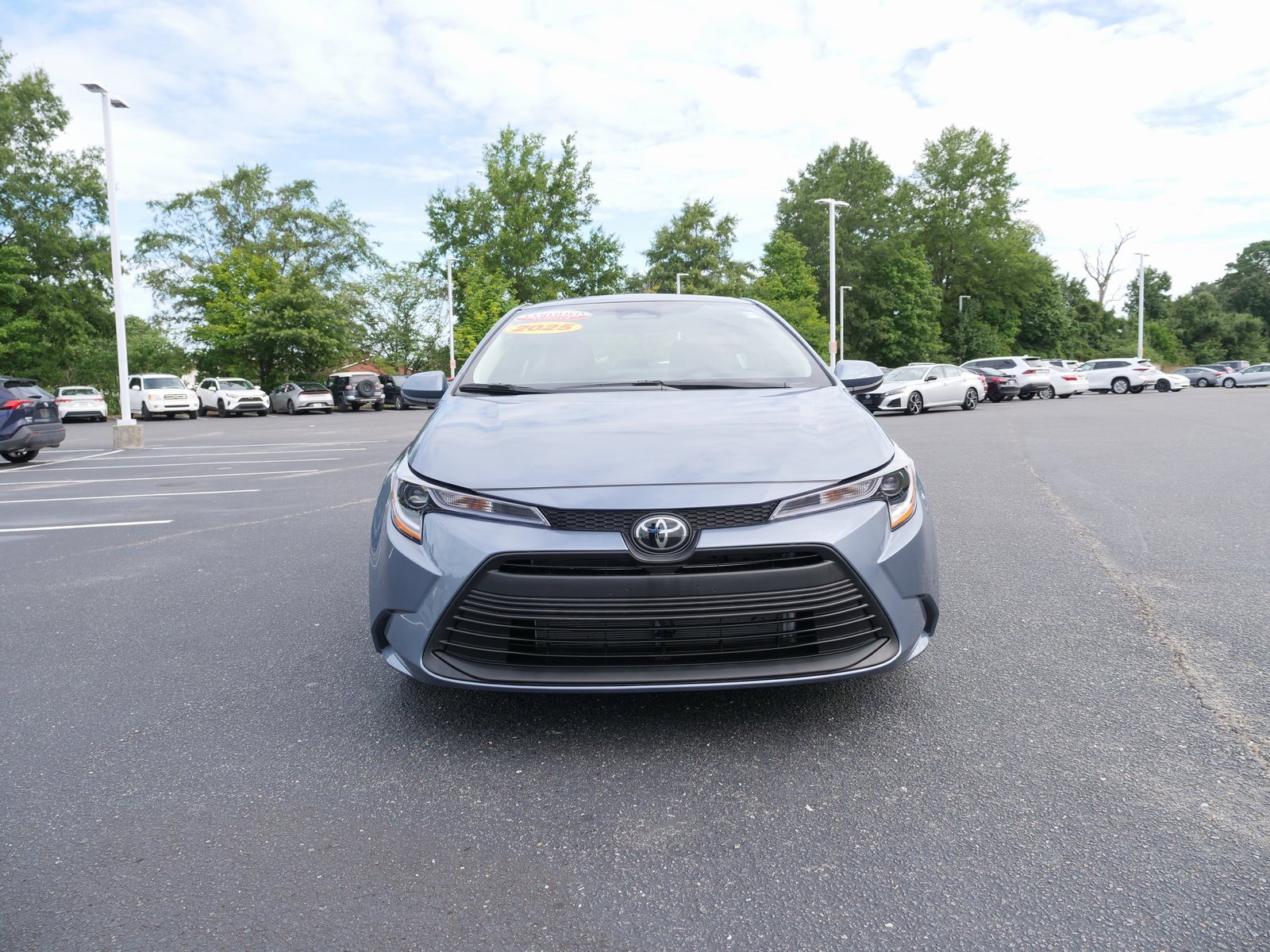 Used 2025 Toyota Corolla LE image 9