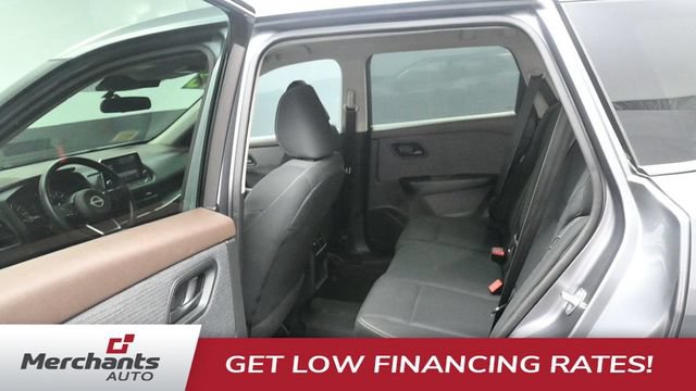 Used 2023 Nissan Rogue S AWD/4WD image 14