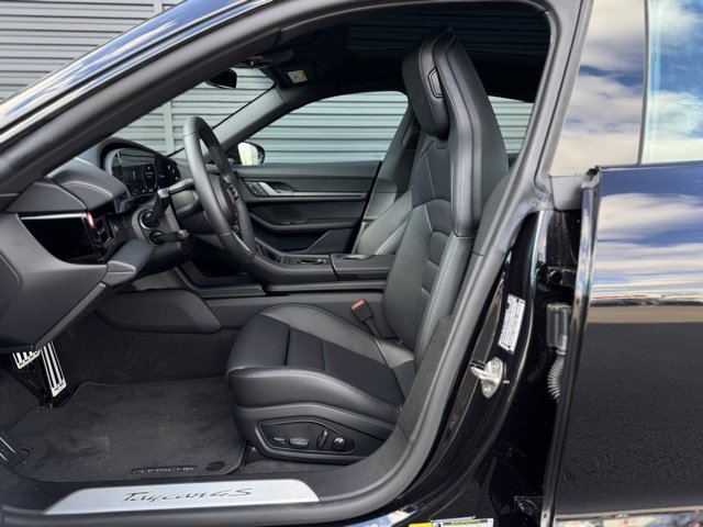 New 2025 Porsche Taycan 4S image 31