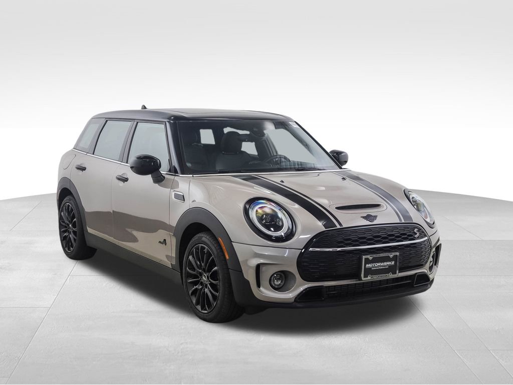 Used 2023 MINI Cooper Clubman S w/ Premium Package image 7