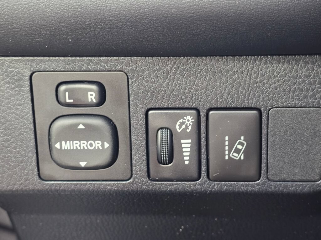 Used 2017 Toyota RAV4 SE AWD/4WD image 26