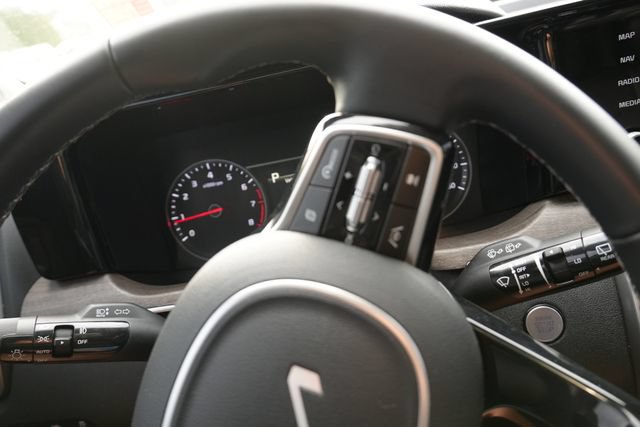 Used 2022 Kia Sorento EX w/ Panoramic Sunroof Package FWD image 27
