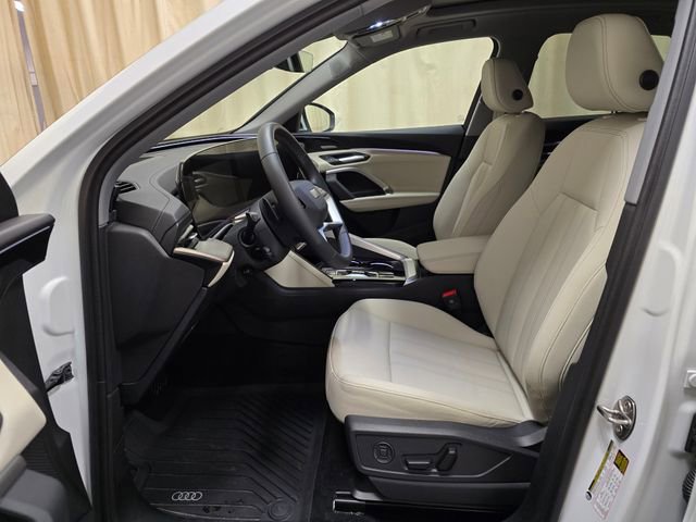 Certified 2025 Audi Q5 Premium Plus w/ Premium Plus image 18