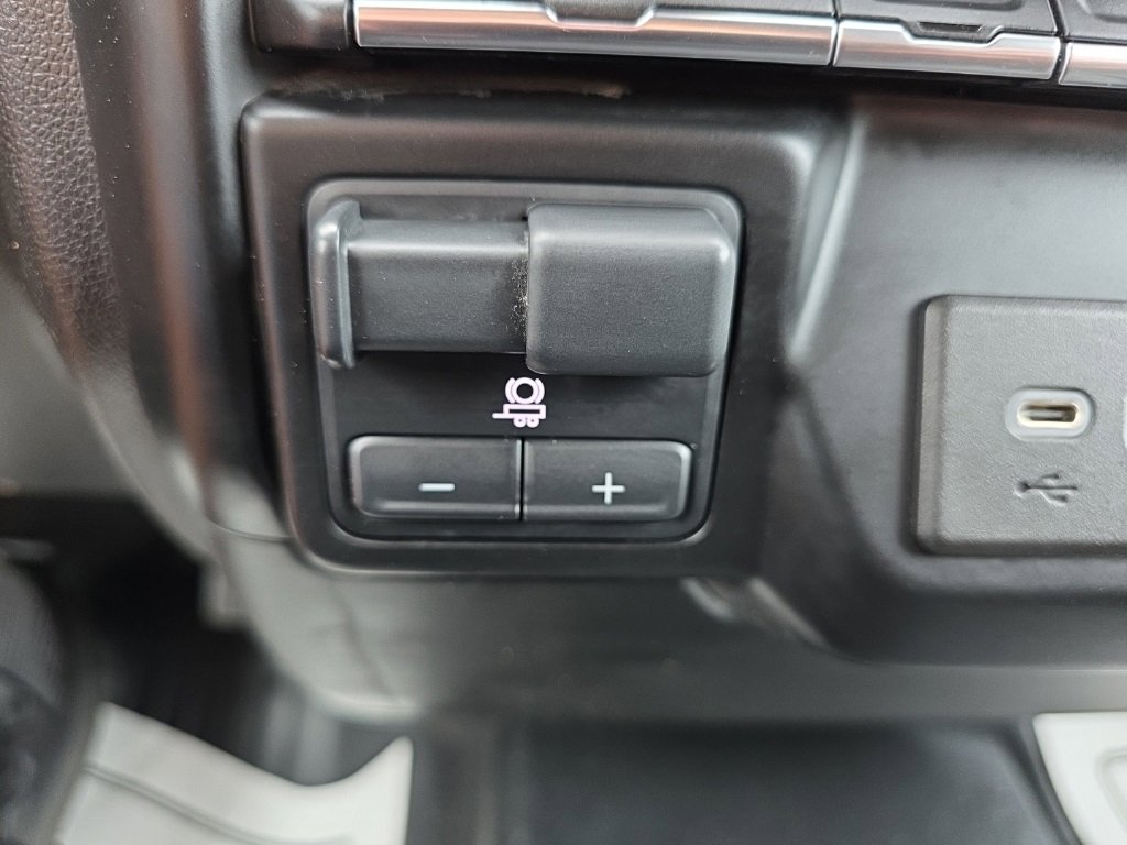 Used 2022 Chevrolet Silverado 2500 LT w/ Convenience Package image 28