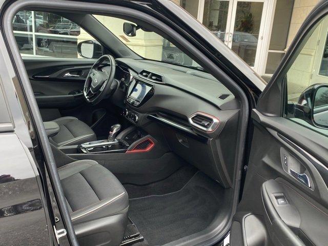 Used 2021 Chevrolet TrailBlazer RS w/ Convenience Package image 27
