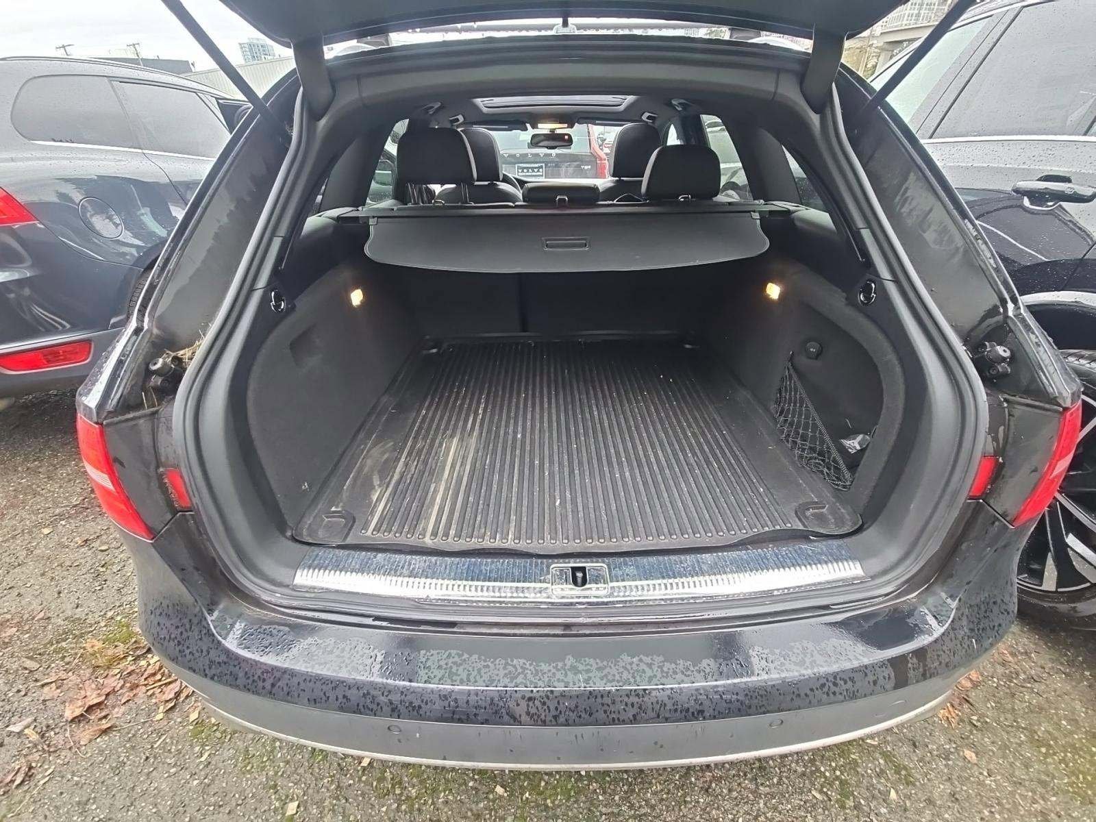 Used 2015 Audi A4 2.0T Premium Plus w/ Technology Package image 12