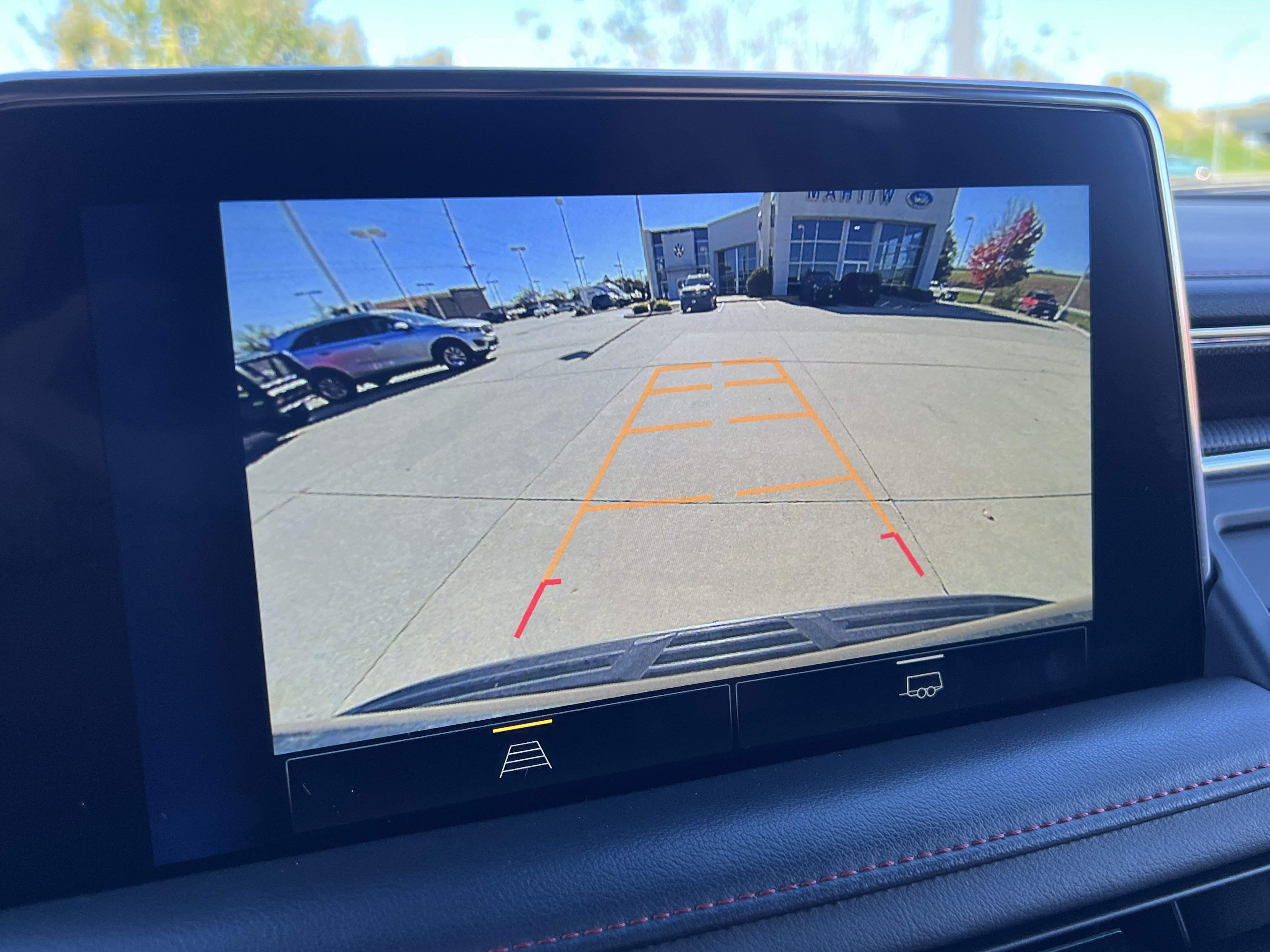 Used 2023 Chevrolet Suburban RST AWD/4WD image 29