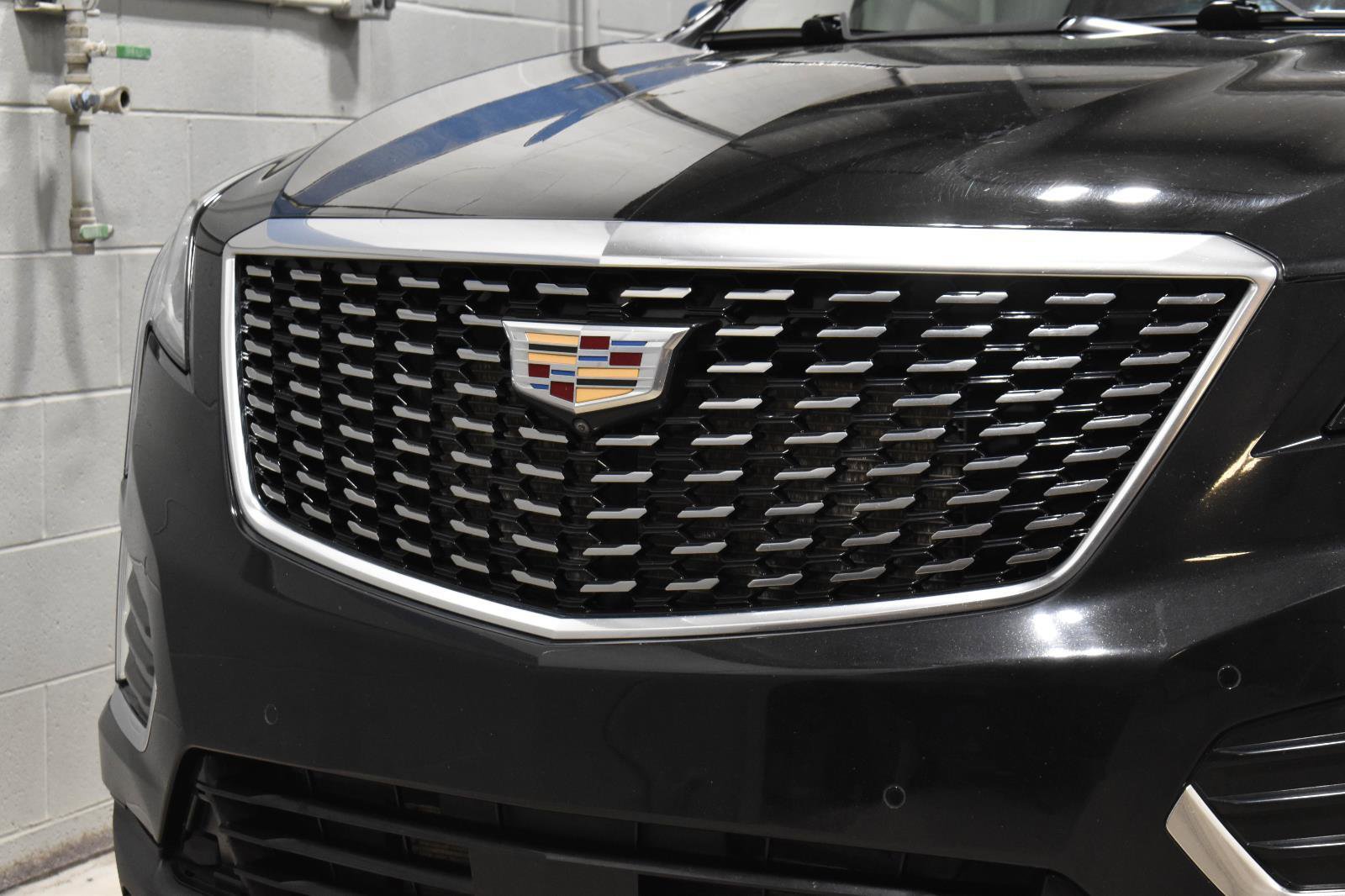 Used 2021 Cadillac XT5 Premium Luxury image 35