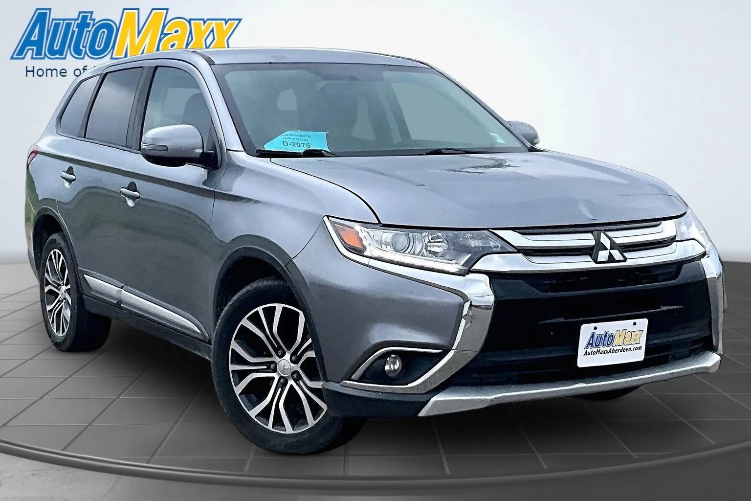 Used 2018 Mitsubishi Outlander SE AWD/4WD image 3