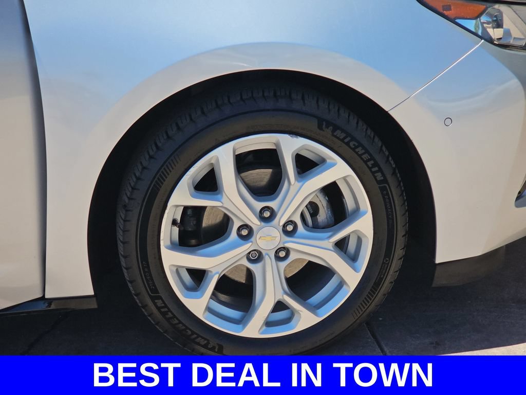Used 2018 Chevrolet Volt Premier w/ Driver Confidence Package FWD image 38
