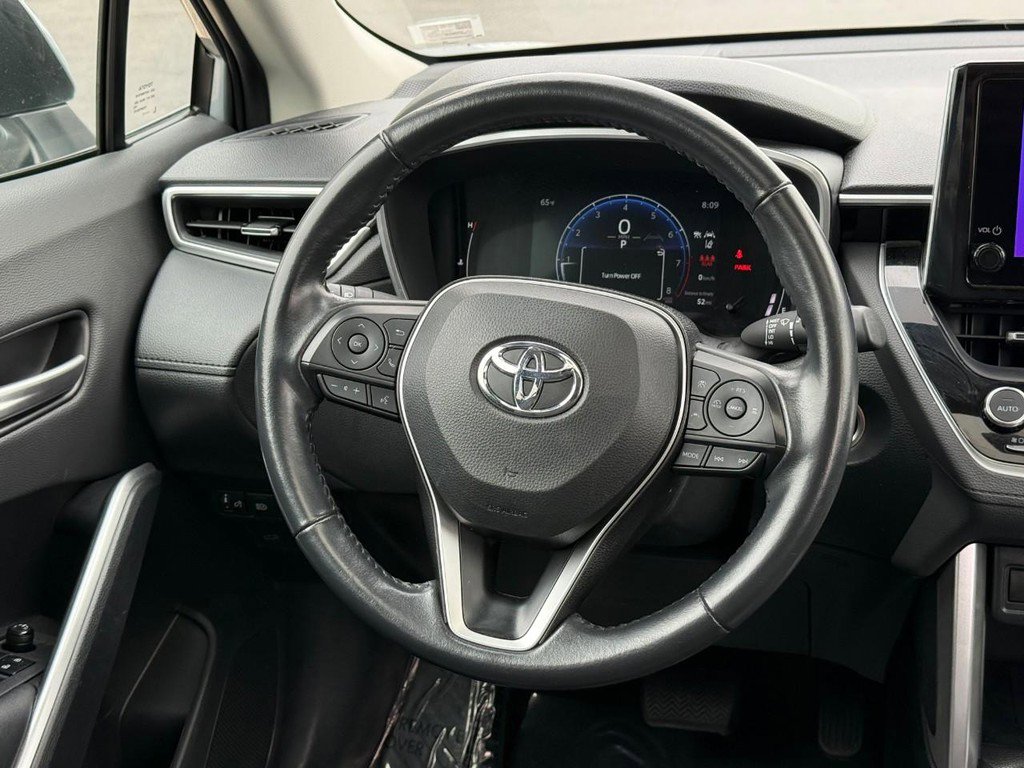 Certified 2023 Toyota Corolla Cross XLE w/ Convenience Package FWD image 15