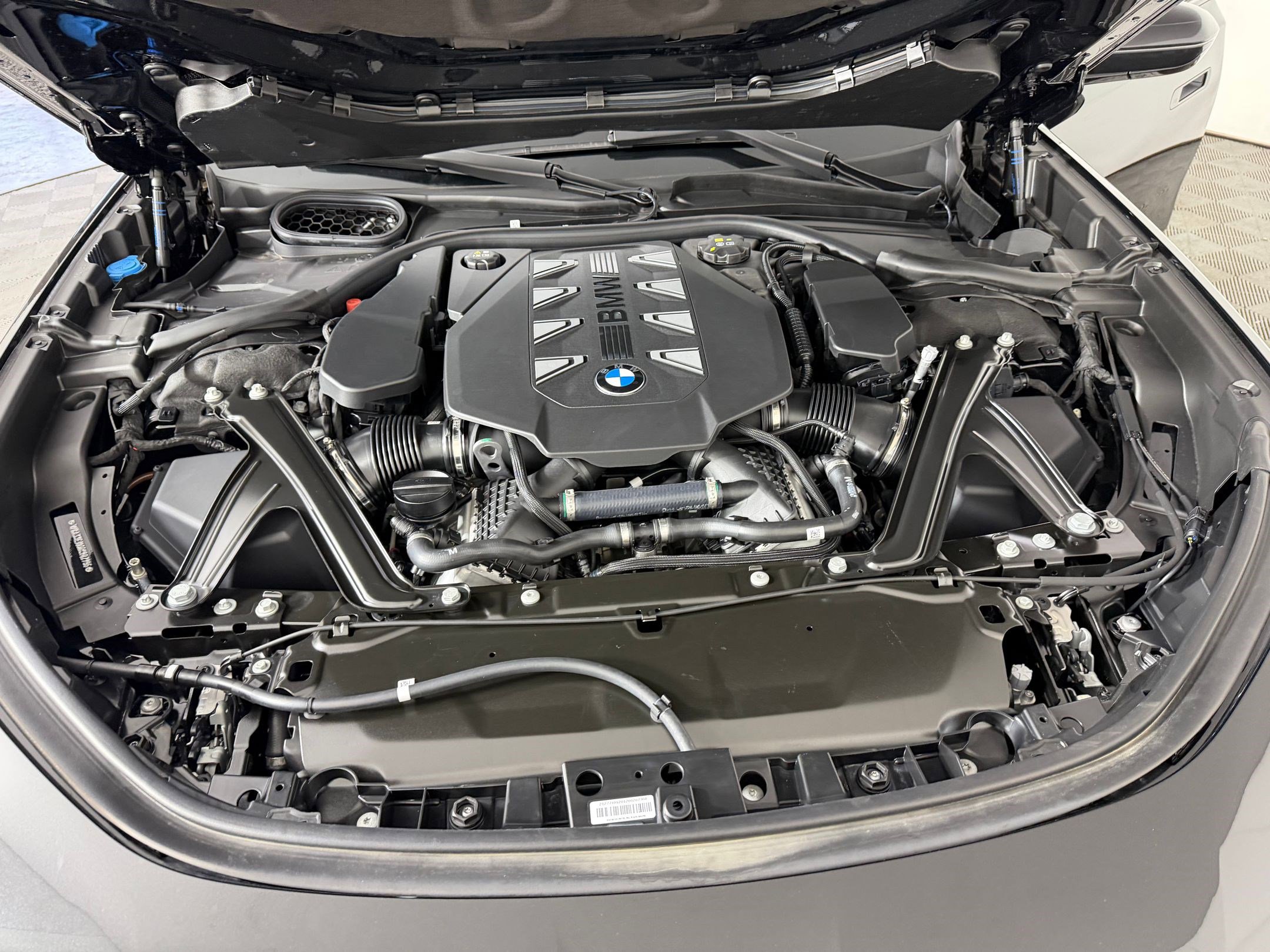 Used 2024 BMW 760i xDrive 760i xDrive image 34