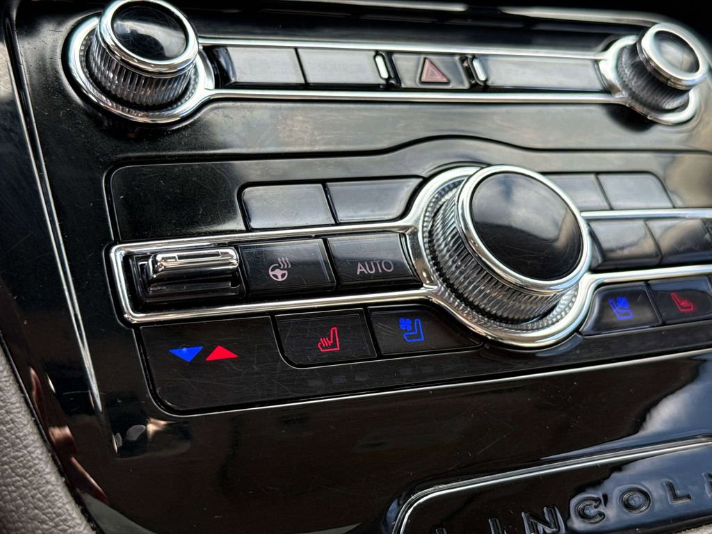 Certified 2022 Lincoln Corsair FWD image 29