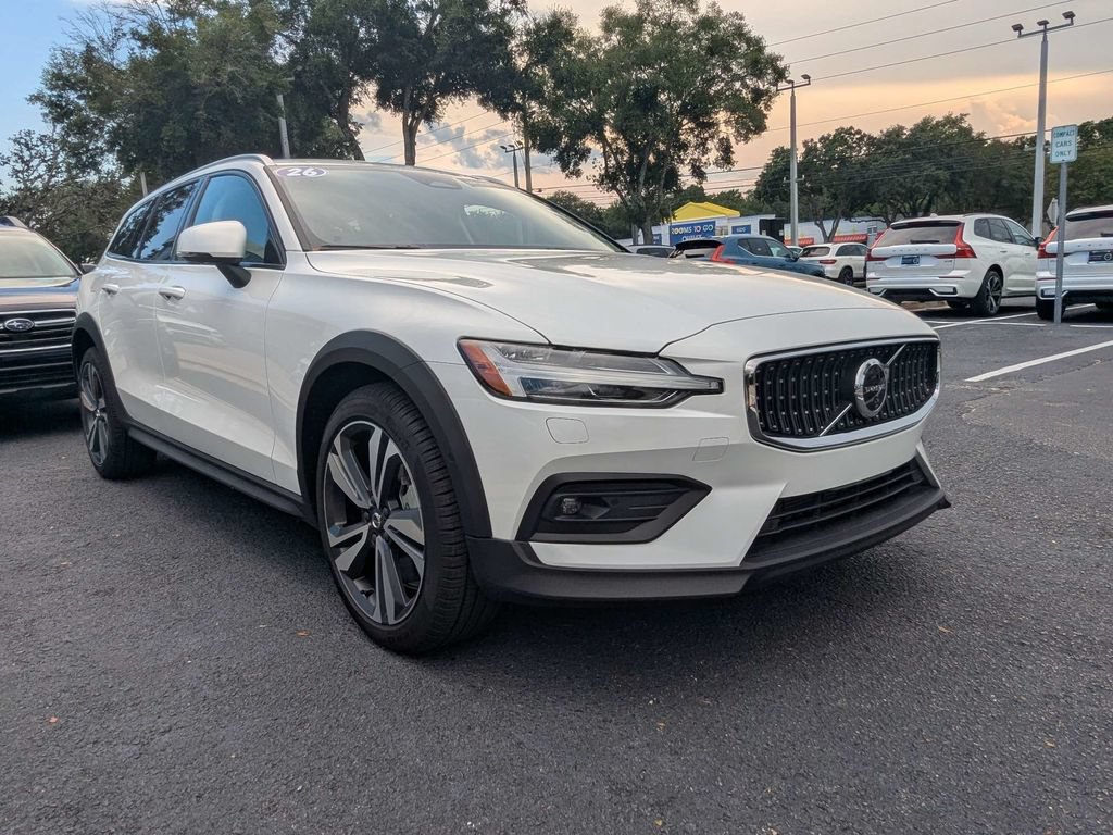 Used 2026 Volvo V60 B5 Cross Country Plus w/ Protection Package Premier AWD/4WD image 8