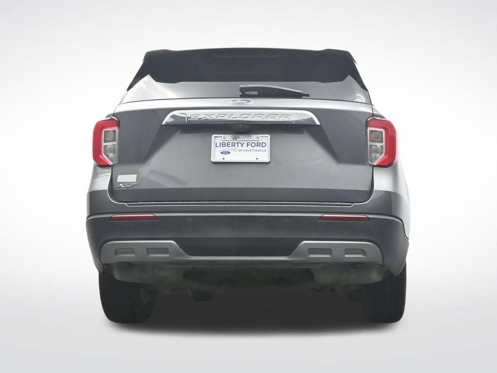 Used 2022 Ford Explorer XLT w/ Equipment Group 202A RWD image 38