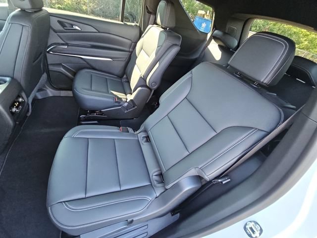 New 2027 Chevrolet Traverse LT w/ Sun and Wheel Package AWD/4WD image 27