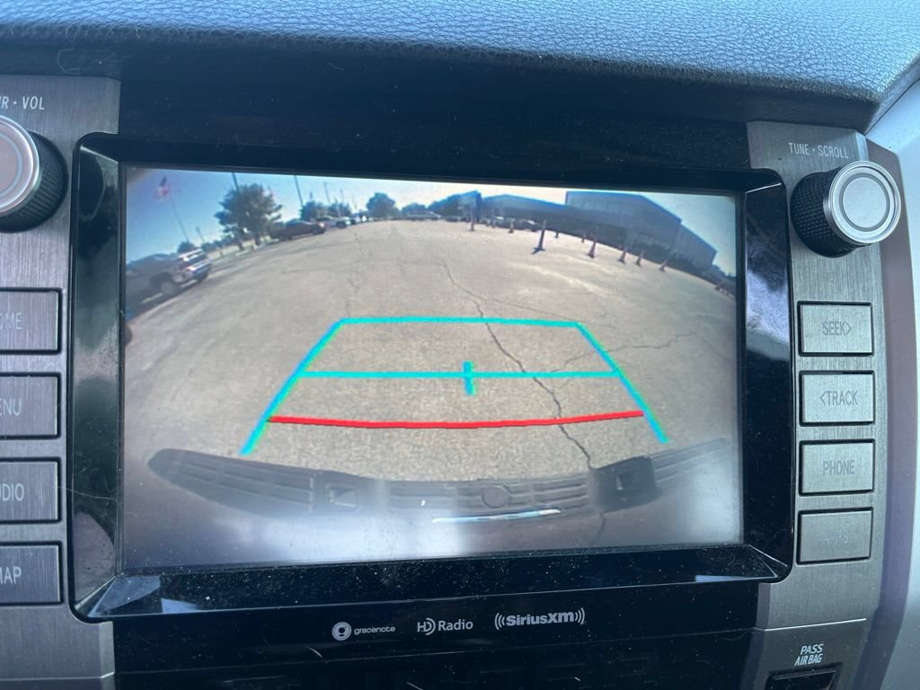 Used 2020 Toyota Tundra SR5 w/ SR5 Convenience Package AWD/4WD image 9