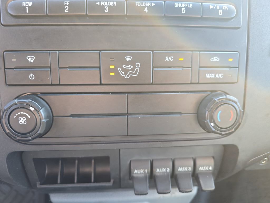 Used 2016 Ford F550 2WD Regular Cab Super Duty image 18