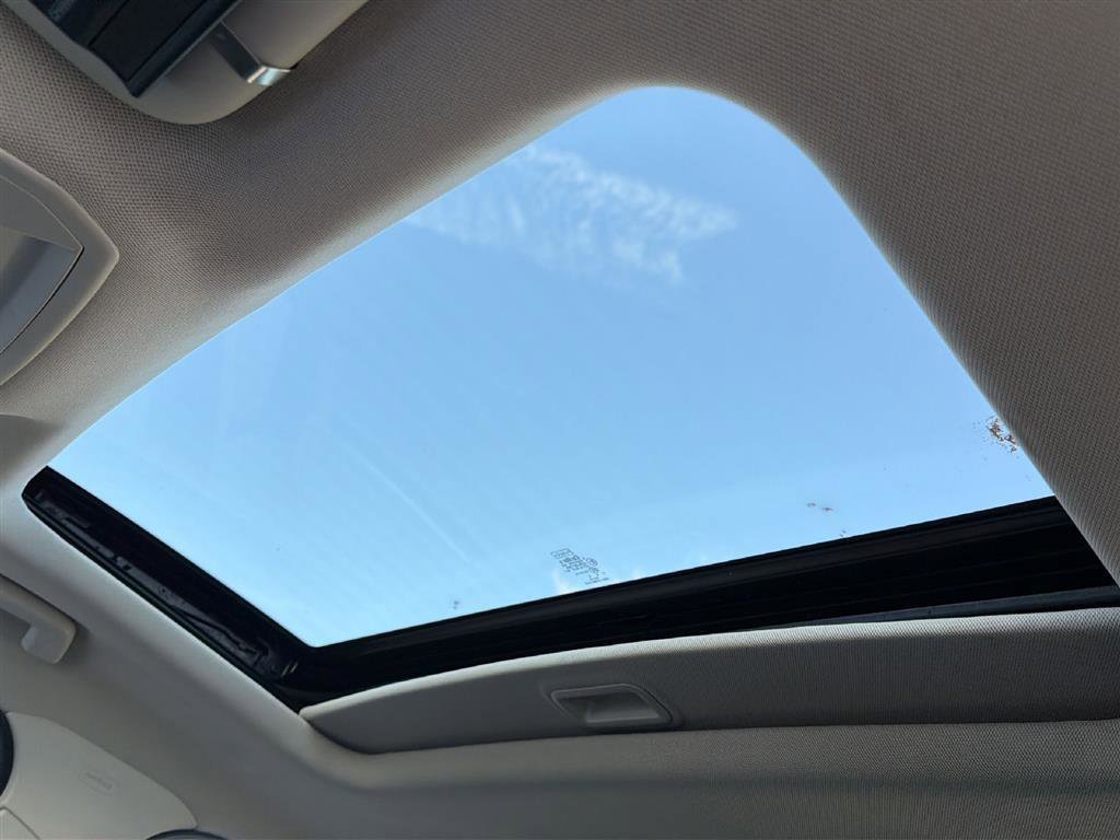 Used 2016 Ford Focus Titanium w/ Titanium Technology Package image 11