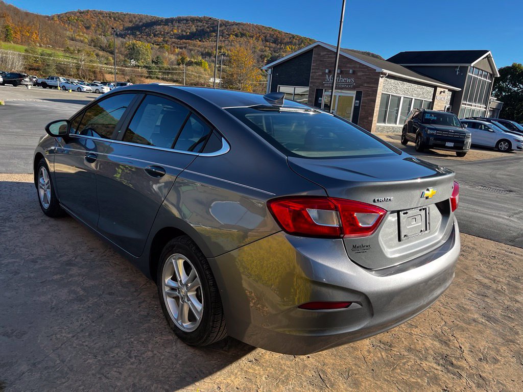 Used 2018 Chevrolet Cruze LT w/ Convenience Package FWD image 7