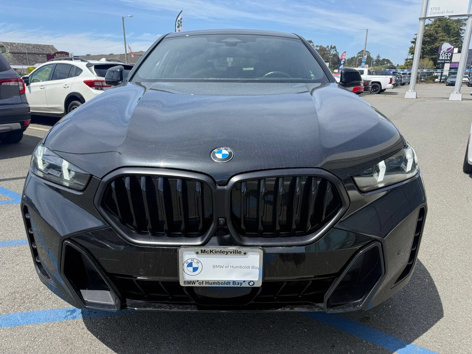 Certified 2024 BMW X6 xDrive40i w/ Premium Package AWD/4WD image 3