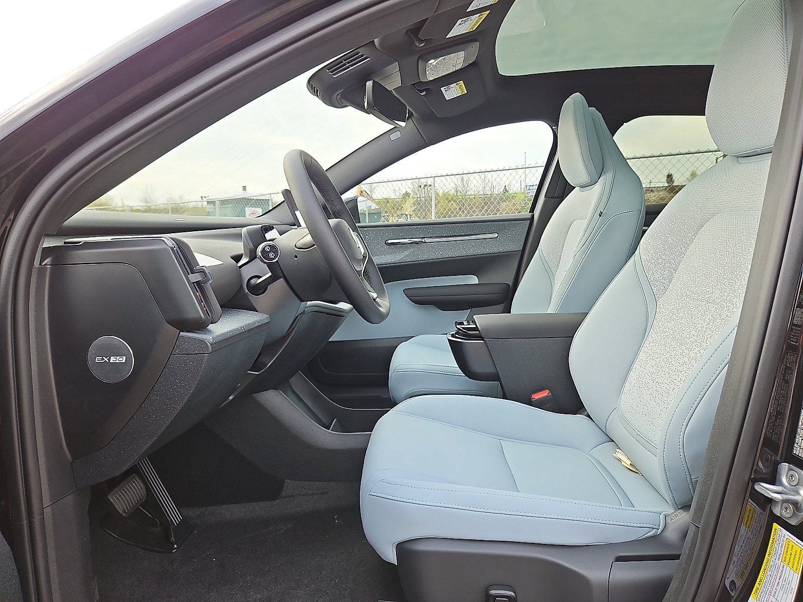 New 2026 Volvo EX30 Ultra w/ Protection Package Premier AWD/4WD image 11