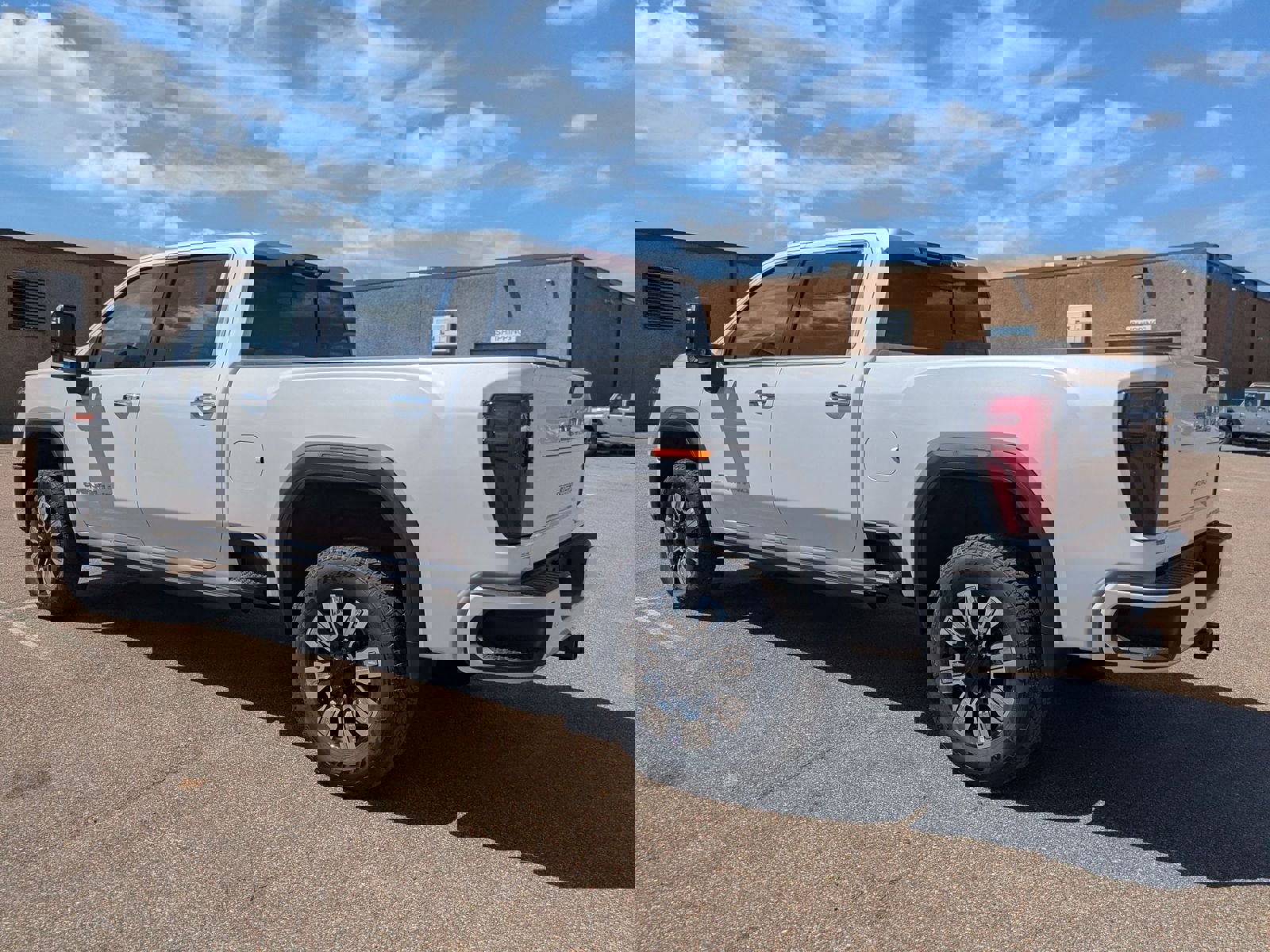 New 2025 GMC Sierra 2500 Denali w/ Denali Reserve Package image 3