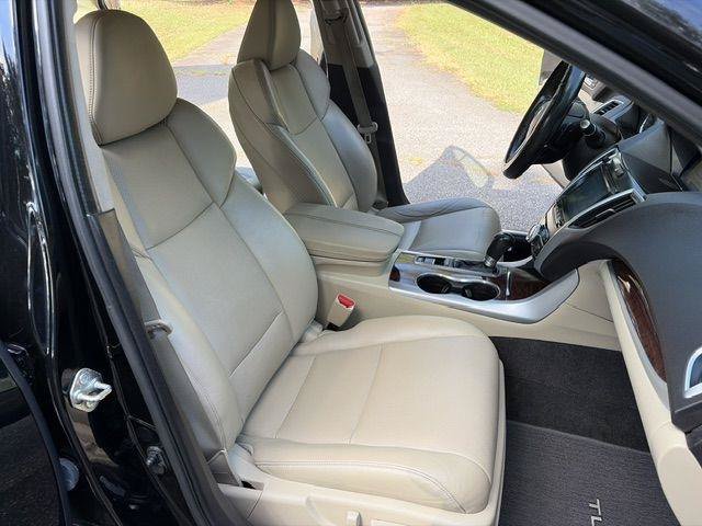 Used 2018 Acura TLX w/ Technology Package FWD image 11