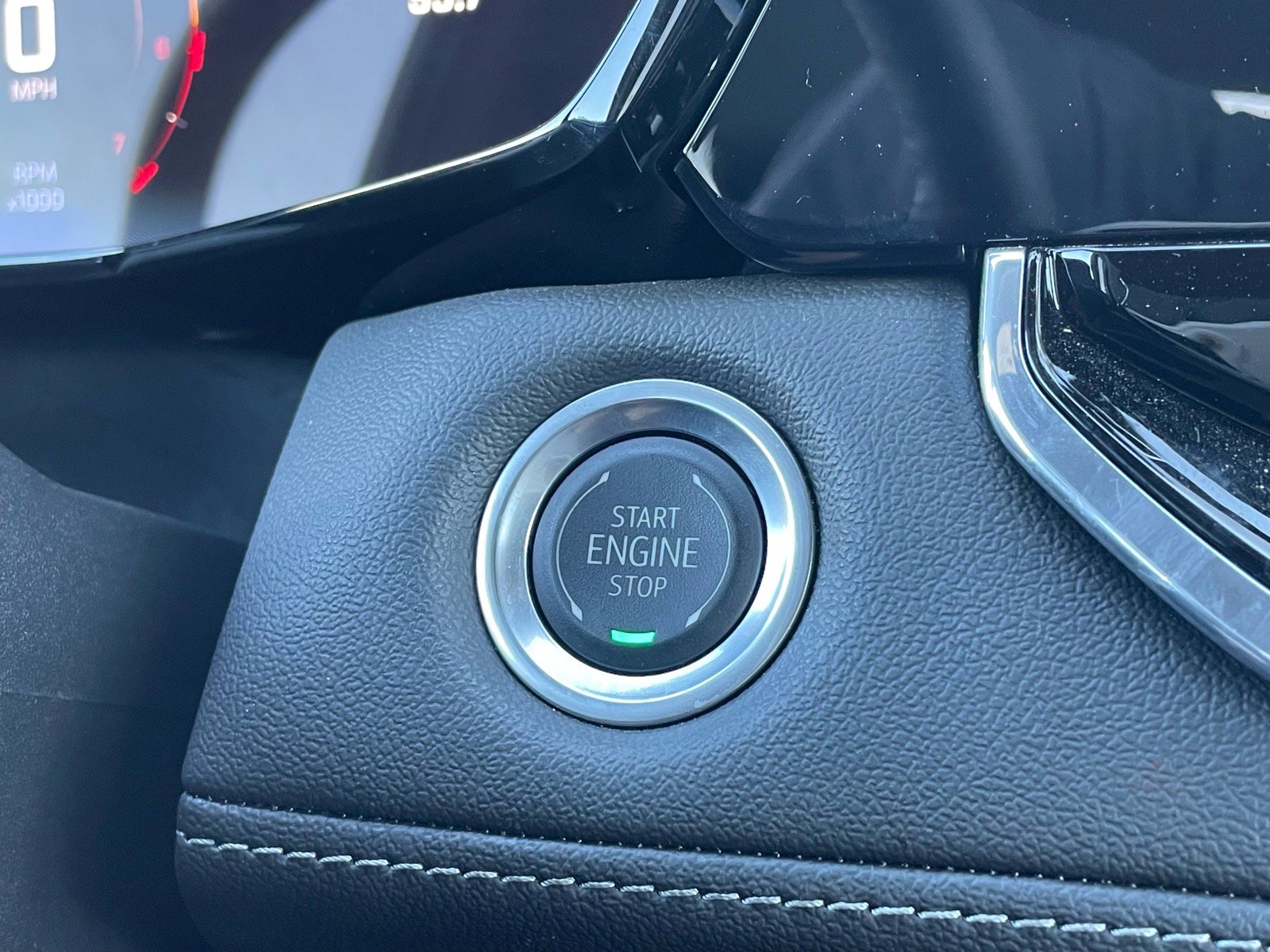 Used 2024 Chevrolet Colorado LT w/ LT Convenience Package III image 16