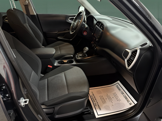 Used 2020 Kia Soul S FWD image 14