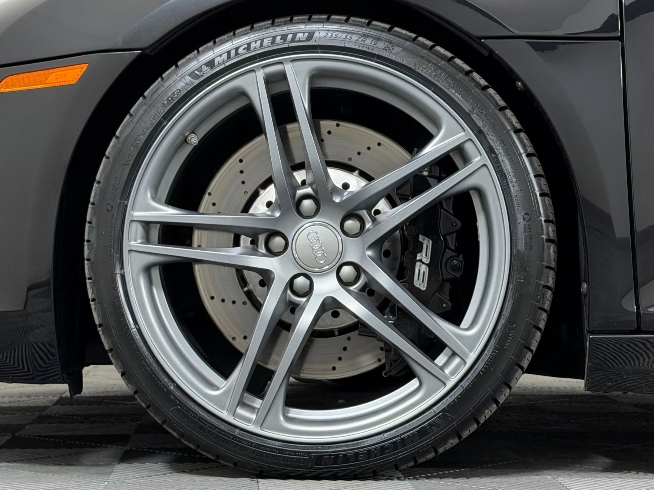 Used 2012 Audi R8 V10 AWD/4WD image 12