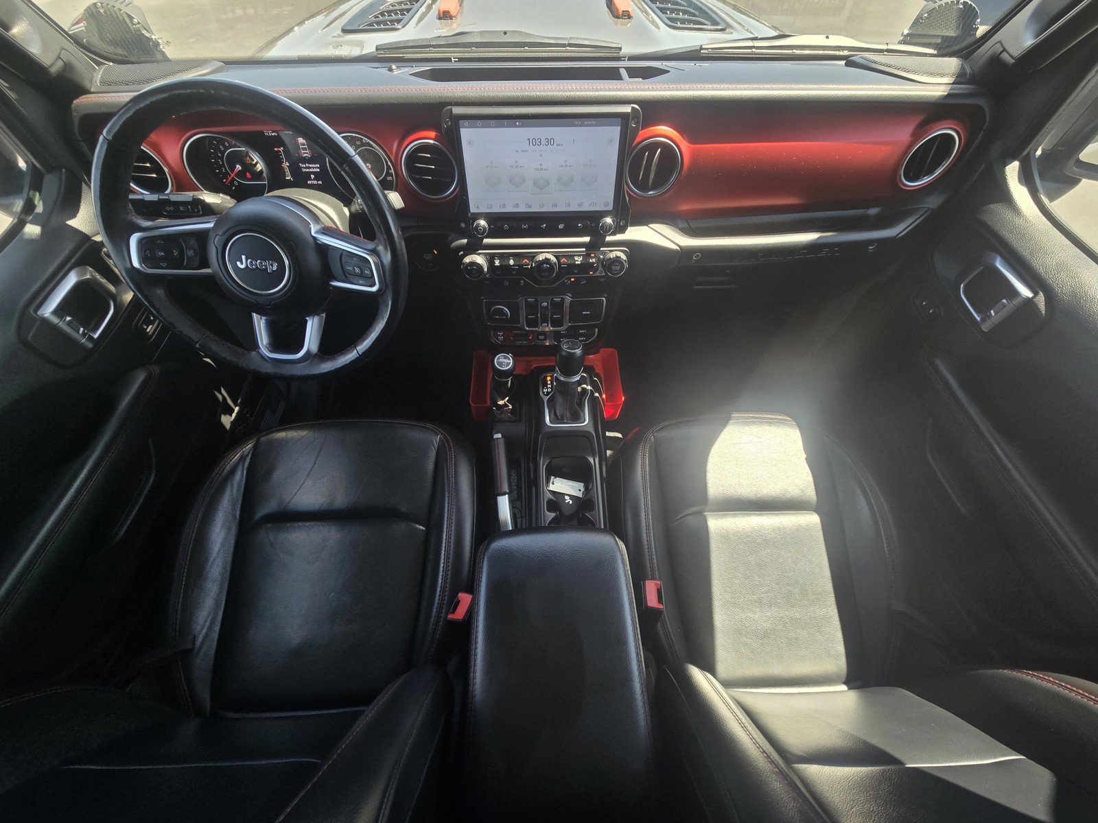 Used 2018 Jeep Wrangler Unlimited Rubicon w/ Dual Top Group AWD/4WD image 7