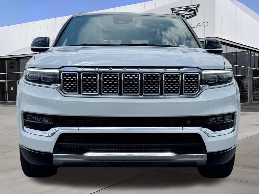 Used 2023 Jeep Grand Wagoneer Series III AWD/4WD image 4