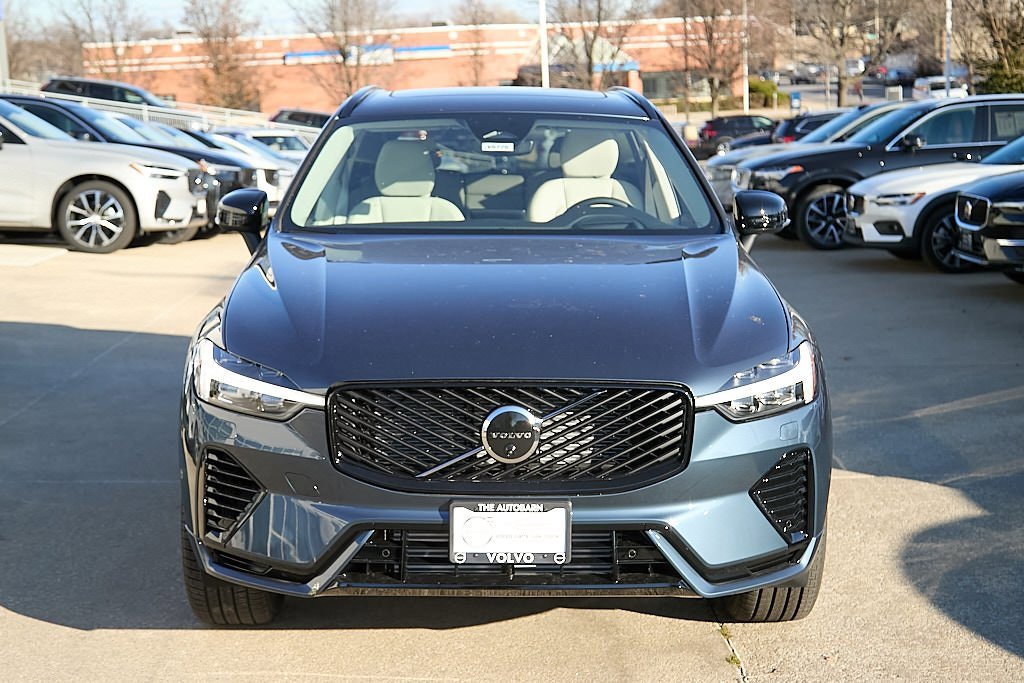 New 2026 Volvo XC60 T8 Ultra w/ Protection Package Premier image 5
