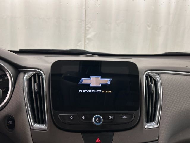 Used 2017 Chevrolet Malibu LT image 13