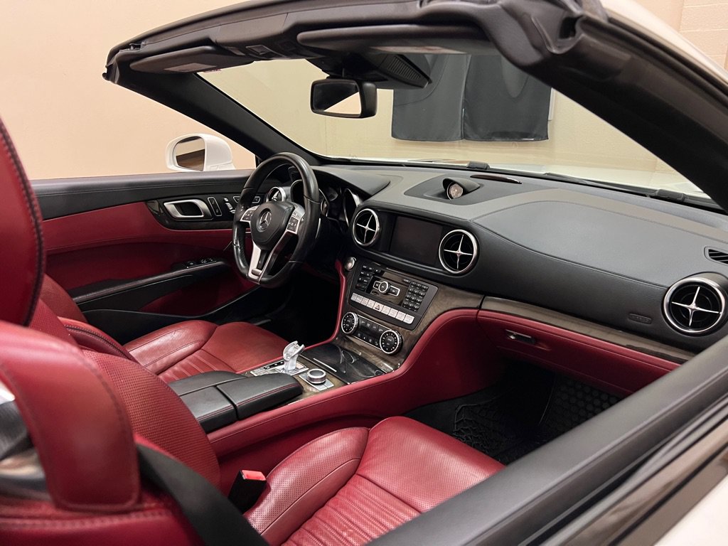 Used 2013 Mercedes-Benz SL 550 w/ Premium Pkg image 30