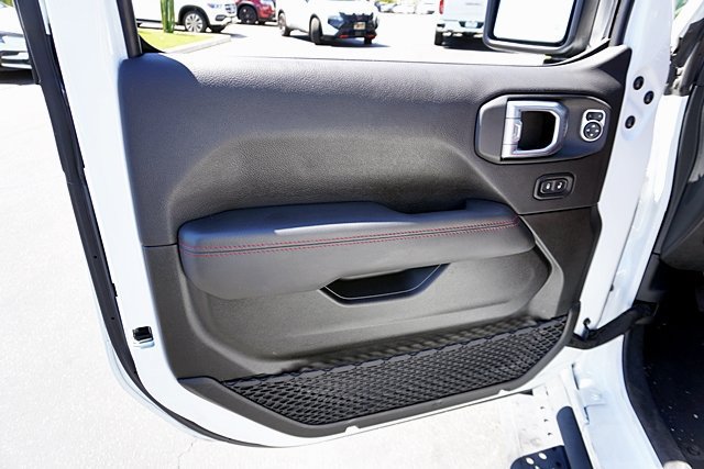 Used 2023 Jeep Wrangler Unlimited Rubicon 4xe AWD/4WD image 35