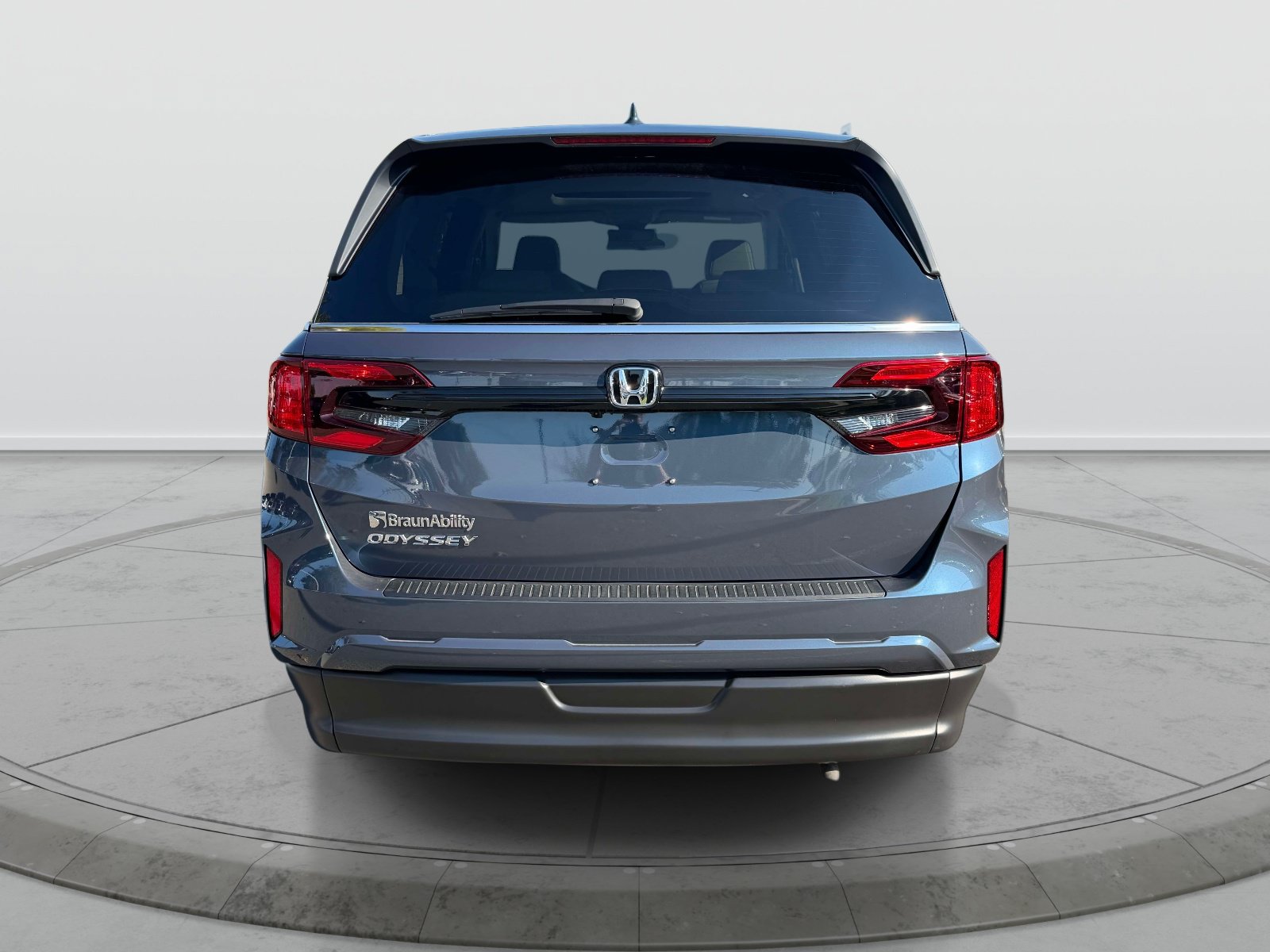 Used 2026 Honda Odyssey EX-L image 3