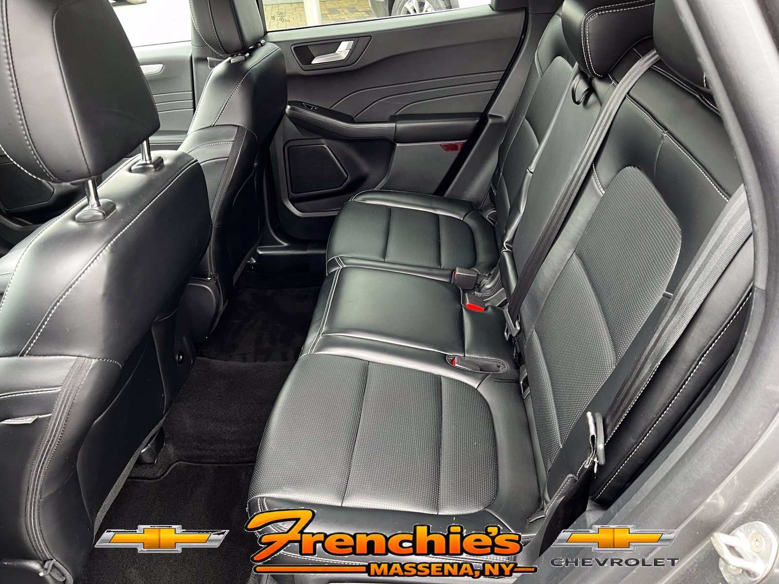 Used 2025 Ford Escape Platinum AWD/4WD image 8