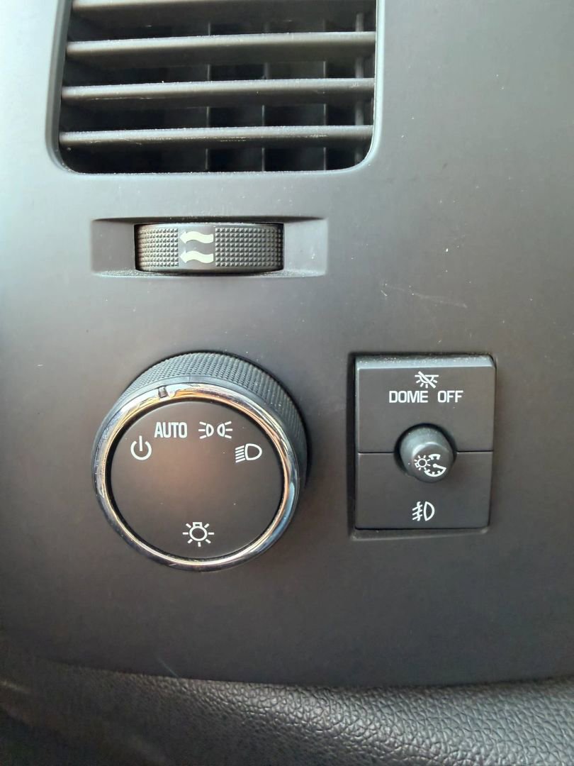 Used 2008 GMC Sierra 2500 SLE w/ Convenience Package AWD/4WD image 23