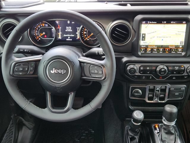 Used 2023 Jeep Gladiator Sport AWD/4WD image 28